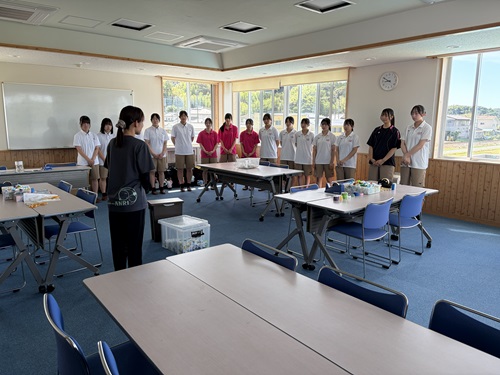 女子バレー奉仕活動＆新入生紹介